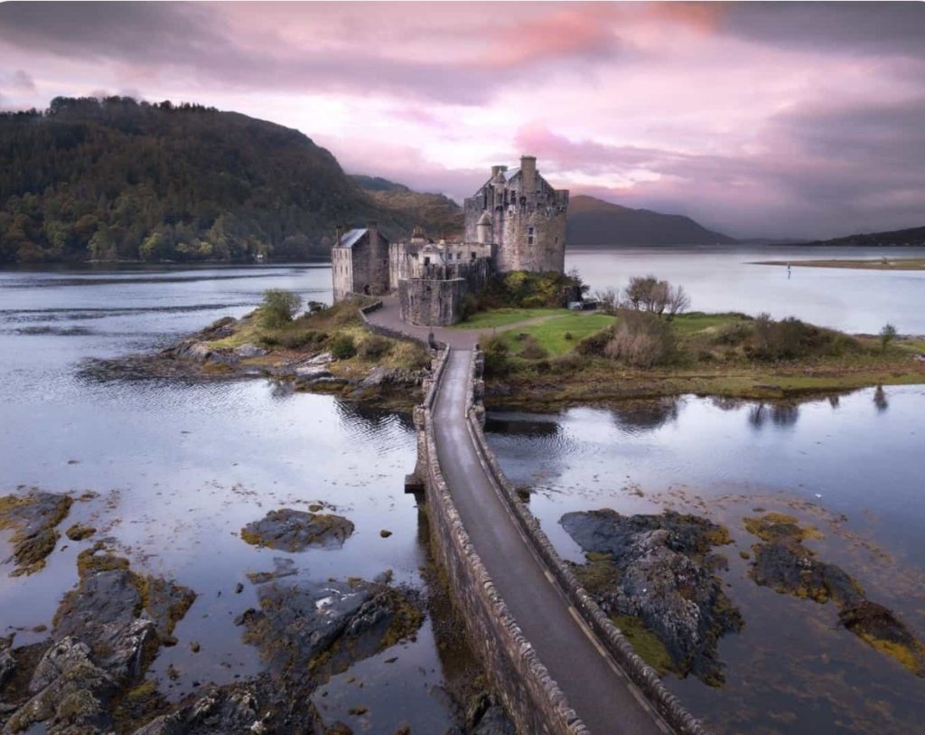 Discover personalized tours in Scotland with Cohen’s Travel Services. Whether it’s a custom itinerary or iconic Highland highlights, we create unforgettable experiences.